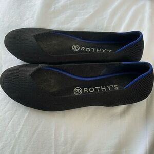 Women’s Rothy’s Round Toe Shoes
